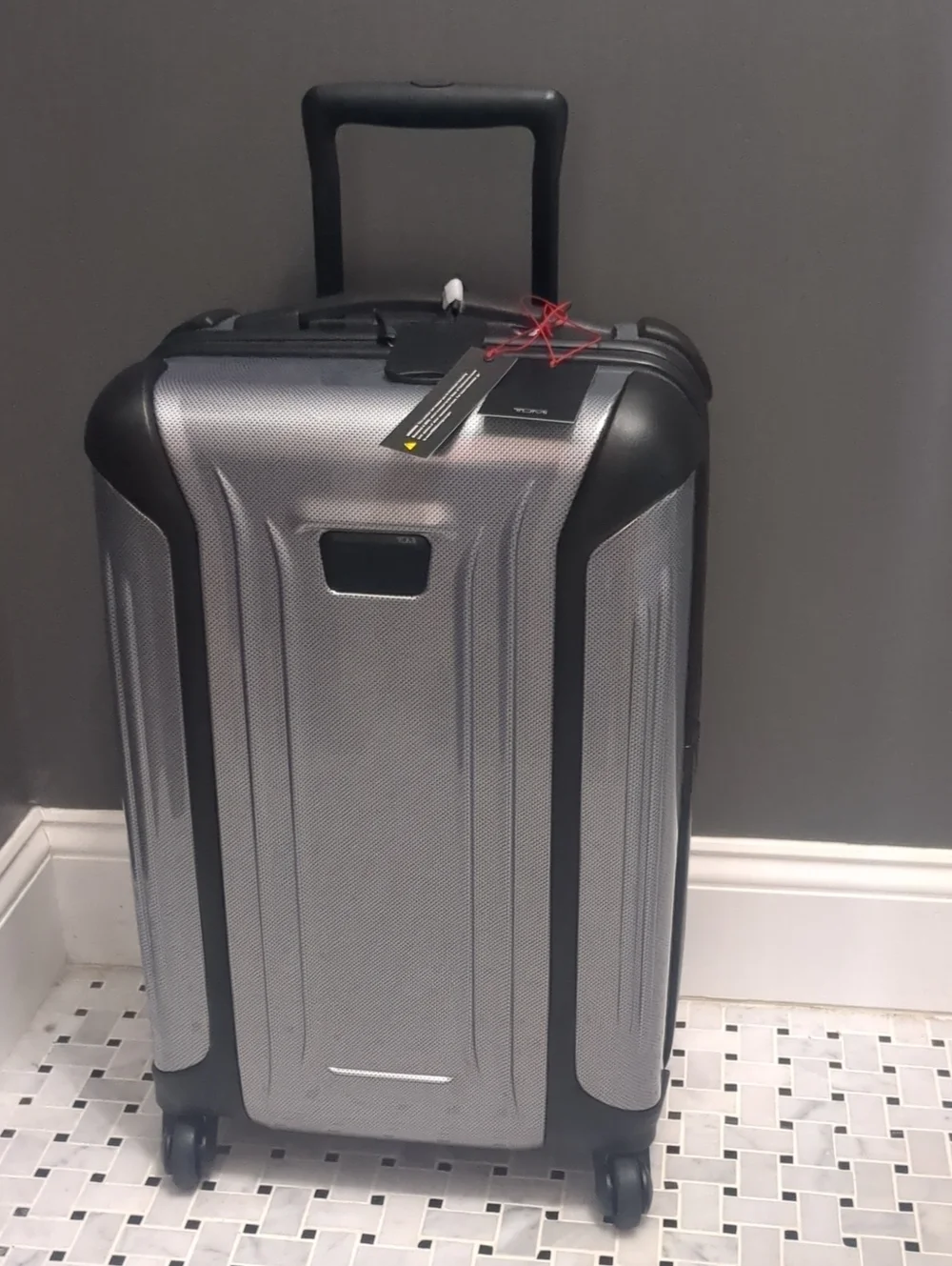 TUMI Vapor International 22
